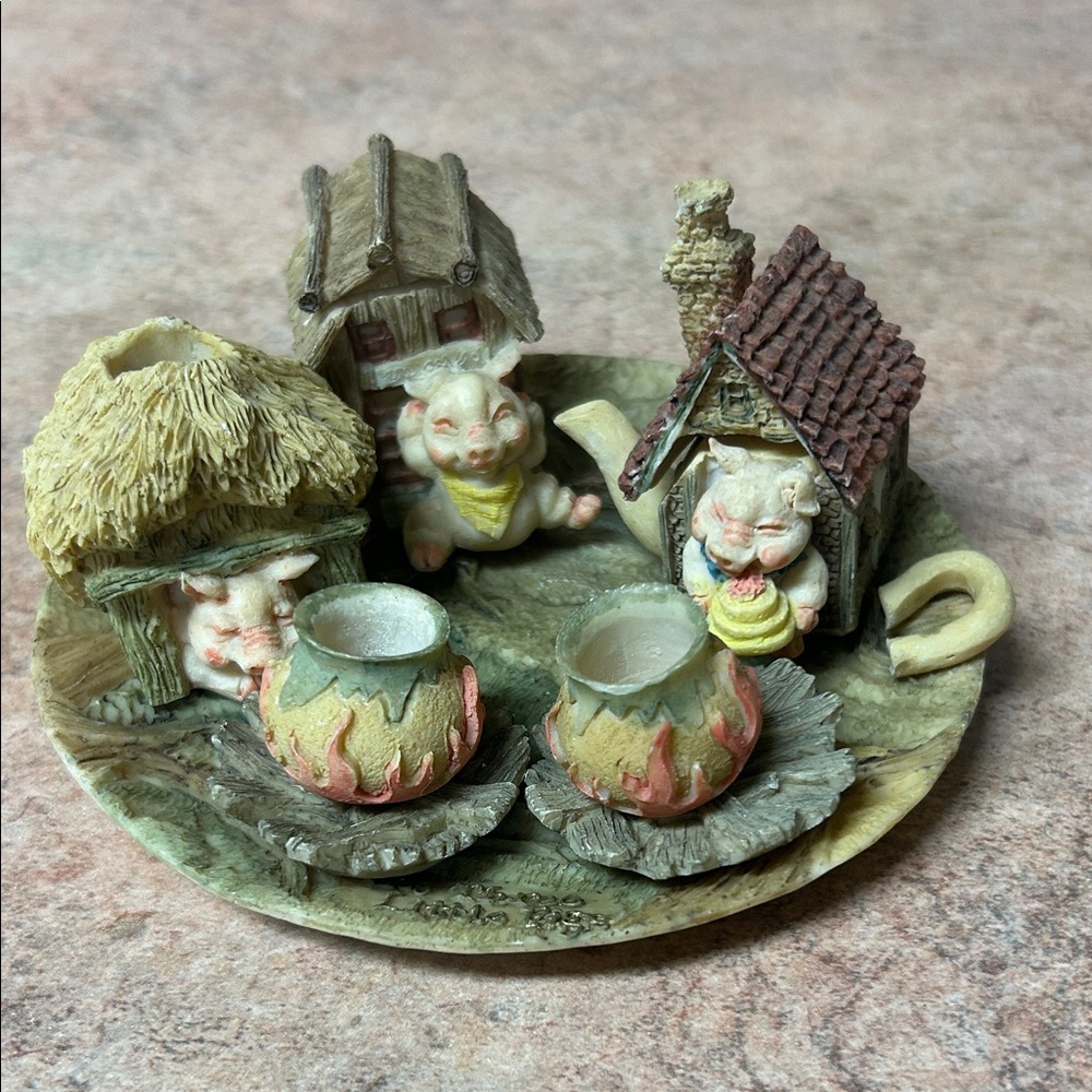 Noah's Ark "The Three Little Pigs” Miniature Tea Set